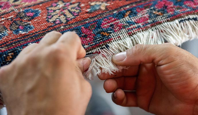 Expert repairing fringe